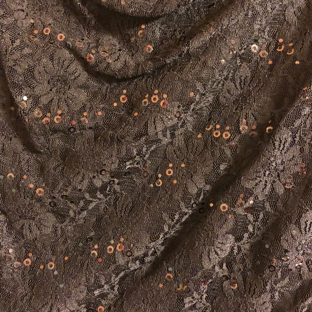 Black lace top with sequins - Picture 4 of 8